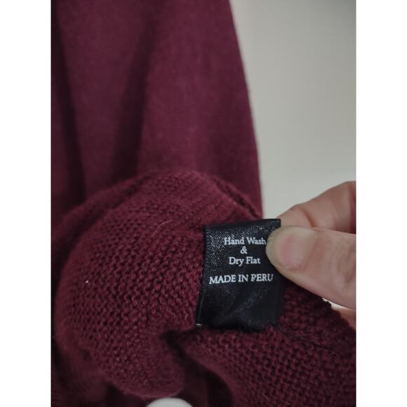 Alpaca Fashion Burgundy Sweater Cape One Size Made in Peru Timeless Quiet Luxury - Picture 4 of 5